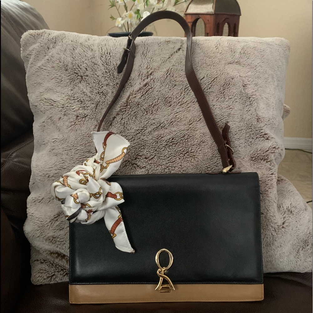 Roberta Di Camerino Vintage Leather Shoulder Bag
